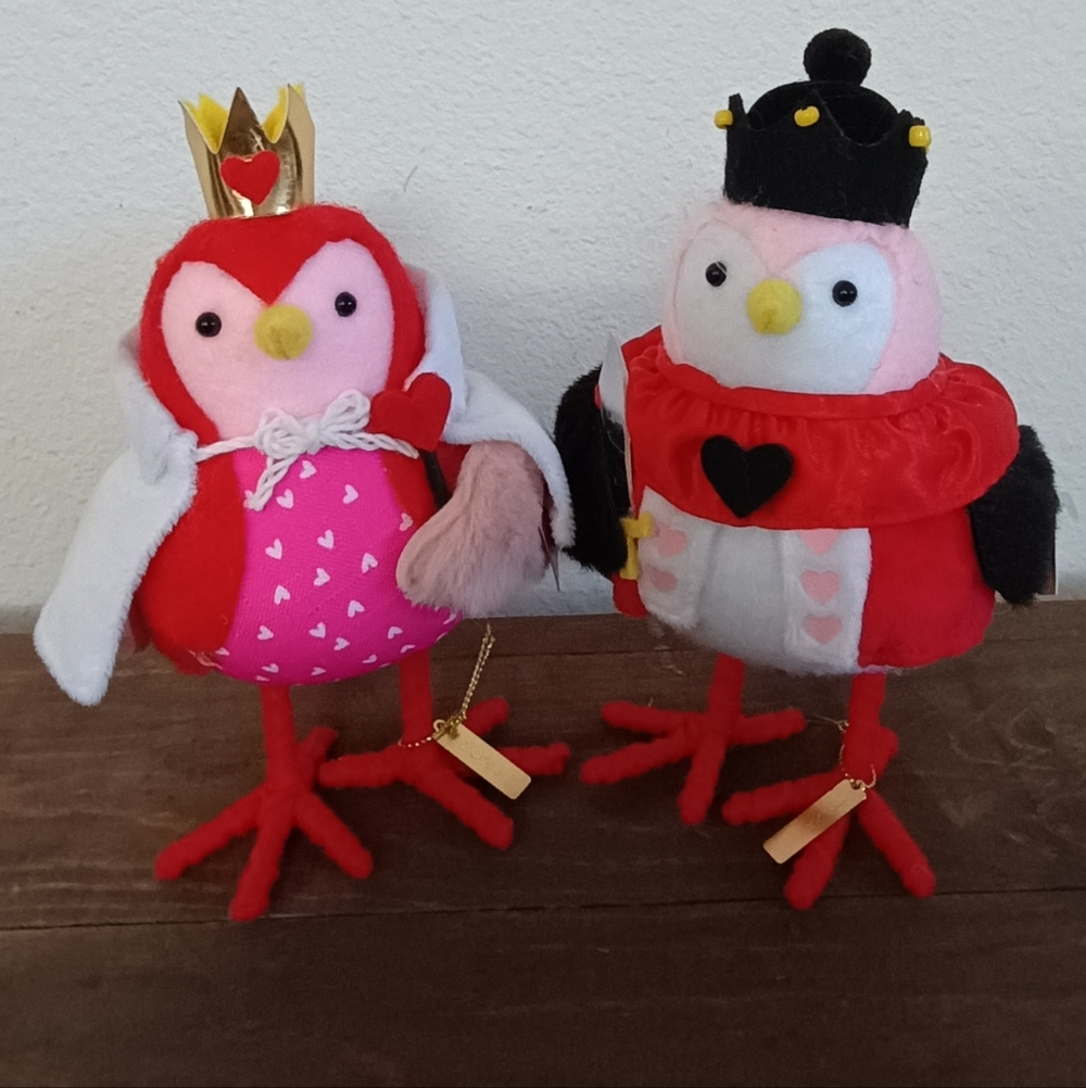 Target Valentines Day 2024 Kingsley Queenie Featherly Friends Birds Set Spritz